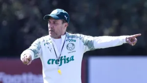 Luxemburgo aponta meia que se impressionou no futebol brasileiro: “Diferentaço” 