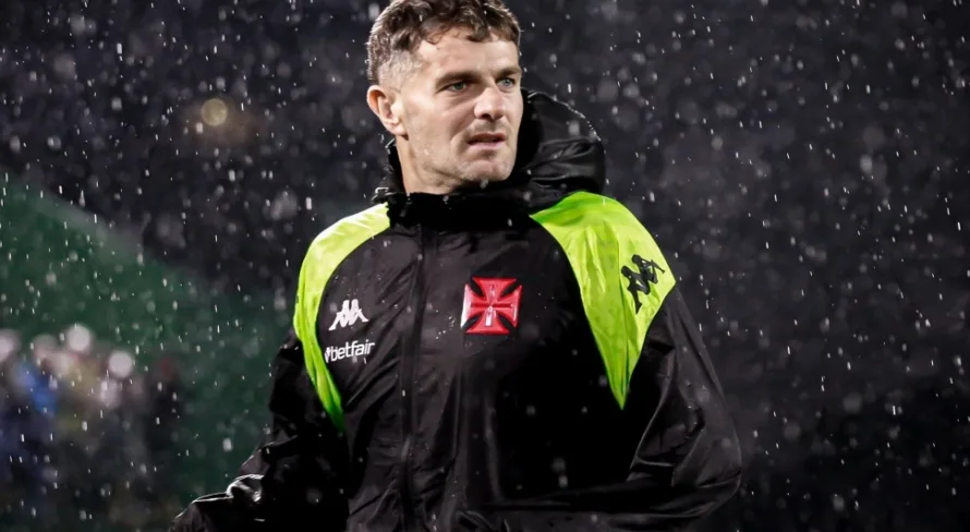 Edmundo é sincero sobre possível saída de Vegetti do Vasco: “Informação”