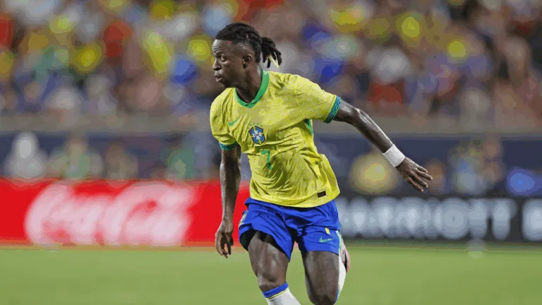 Vinícius Júnior compara atleta da atualidade com Pelé e Ayrton Senna: “Um em um milhão”