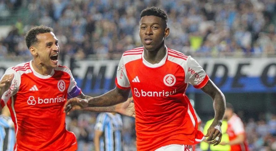 Cristiano Silva diz que Internacional deu aumento a Vitão visando manter o zagueiro no Beira-Rio