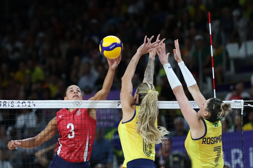Olimpíadas: Brasil perde para os EUA e vai disputar o bronze no vôlei feminino
