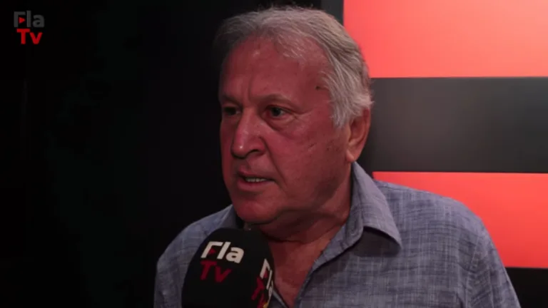 Zico aponta craque “sobrando” no futebol brasileiro hoje: “Deixando na cara do gol”