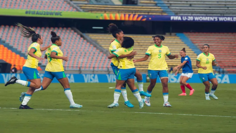 Seleção brasileira vence a França e avança ao mata-mata do Mundial Sub-20 Feminino