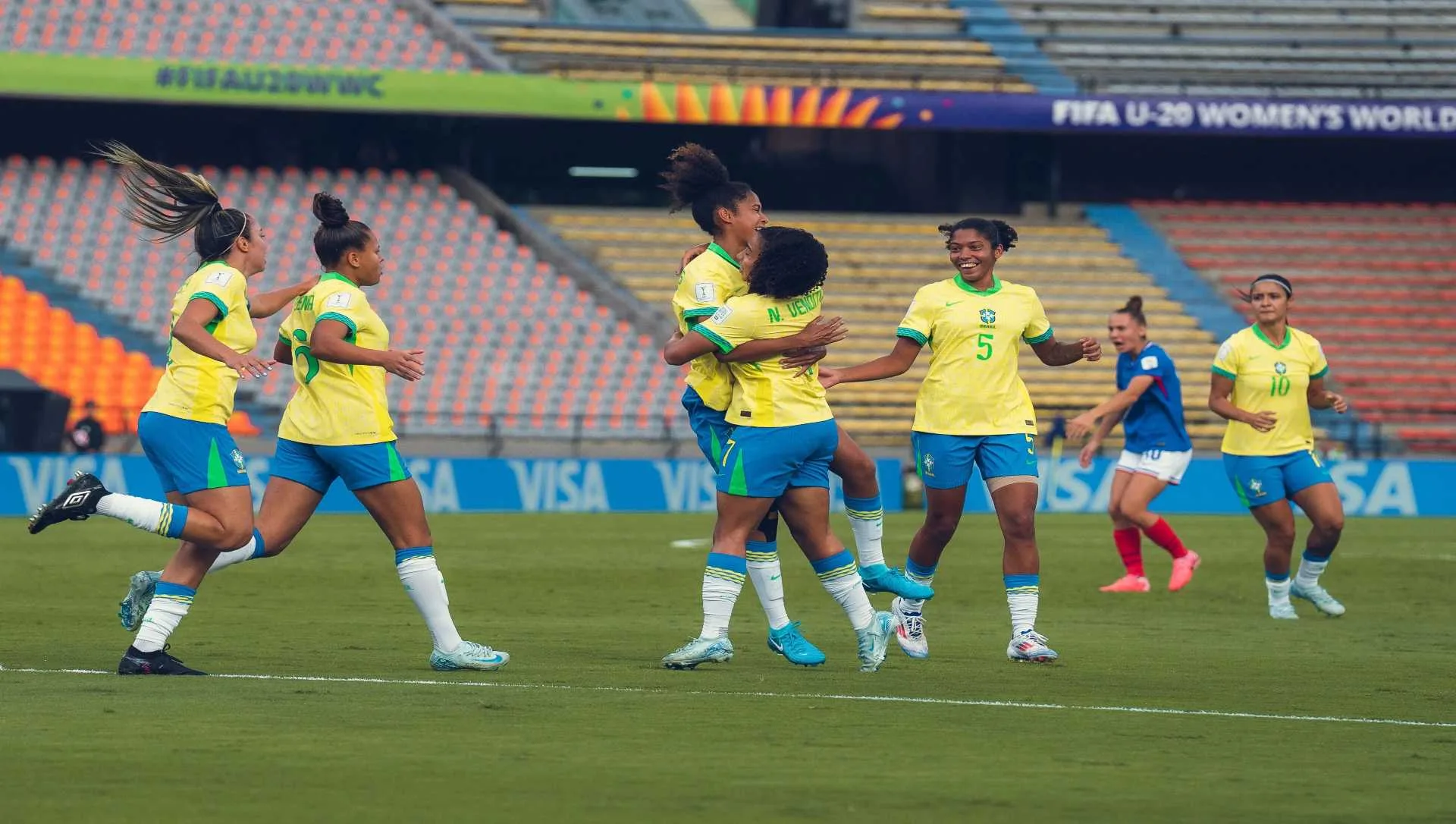 Seleção brasileira vence a França e avança ao mata-mata do Mundial Sub-20 Feminino