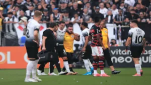 Torcedores do Corinthians se preocupam com lesão em meio à luta contra o Z-4