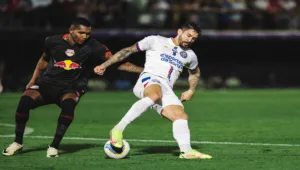 Com gol no fim, Red Bull Bragantino vence o Bahia no Brasileirão