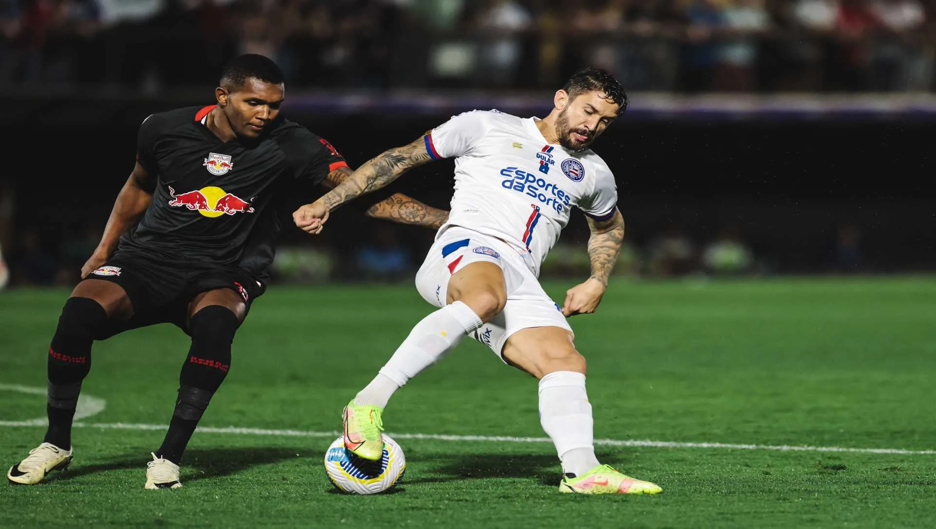 Com gol no fim, Red Bull Bragantino vence o Bahia no Brasileirão