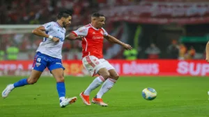 Superior, Internacional aposta no ataque para derrotar o Fortaleza pelo Brasileirão