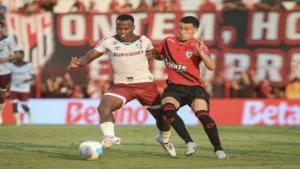 Fluminense perde para o Atlético-GO e se complica no Brasileirão