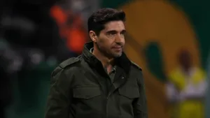 Bernardo Ramos vê Abel Ferreira como culpado da fase do Palmeiras