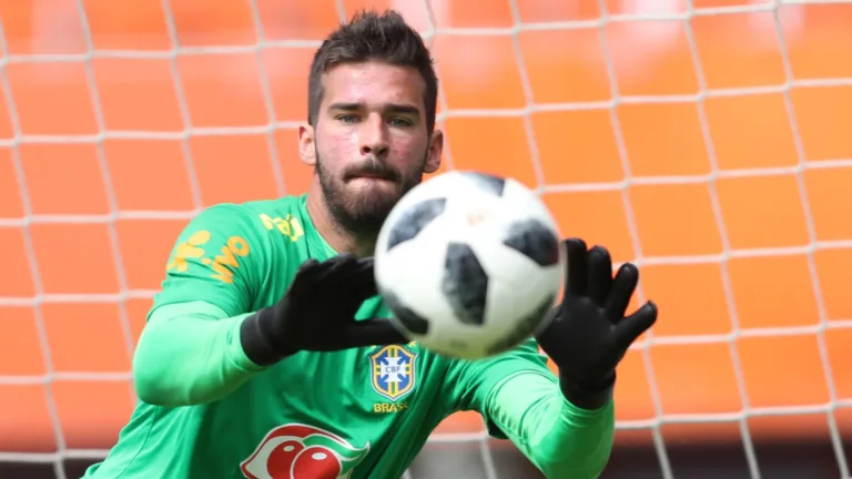 Torcedores sugerem goleiro para a seleção brasileira: “Melhor que o Alisson”