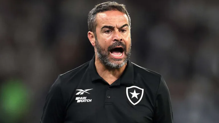 Artur Jorge, do Botafogo, aponta time difícil de enfrentar no futebol brasileiro