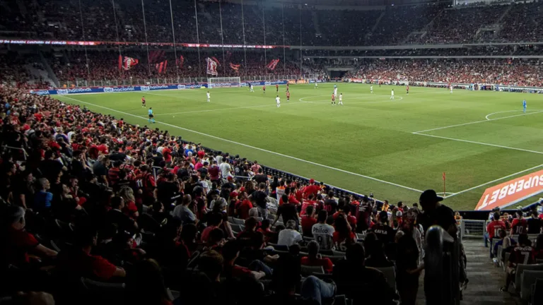 Athletico-PR x Vasco: onde assistir ao jogo da Copa do Brasil