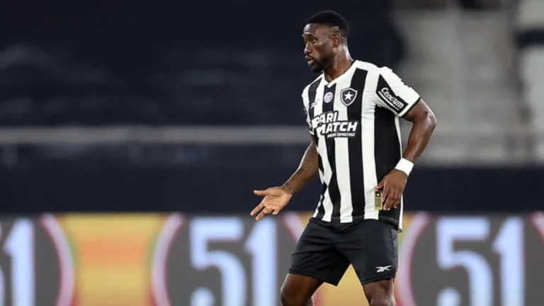 Botafogo acerta a renovação do zagueiro Bastos; veja os detalhes