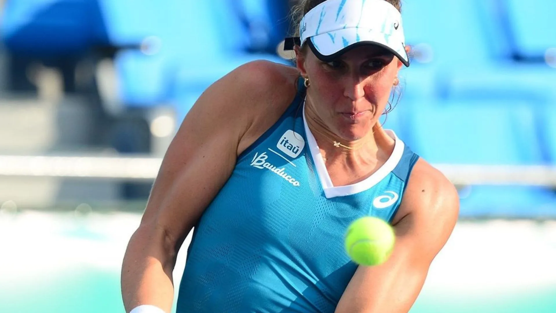 Bia Haddad é eliminada em Pequim e tem série de vitórias interrompida