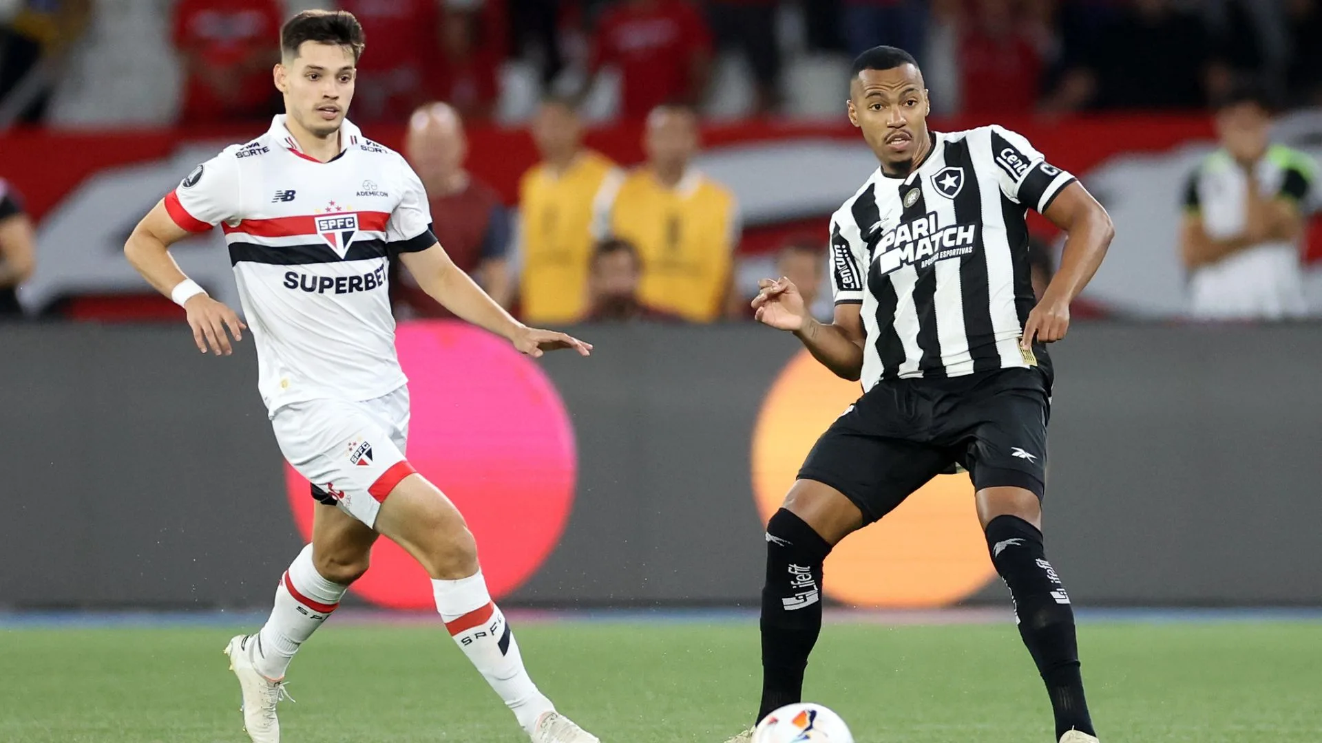 Milly Lacombe aponta favorito para SPFC x Botafogo pela Libertadores