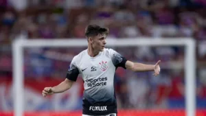 Juca Kfouri elege jogador que “gastou a bola” em vitória do Corinthians