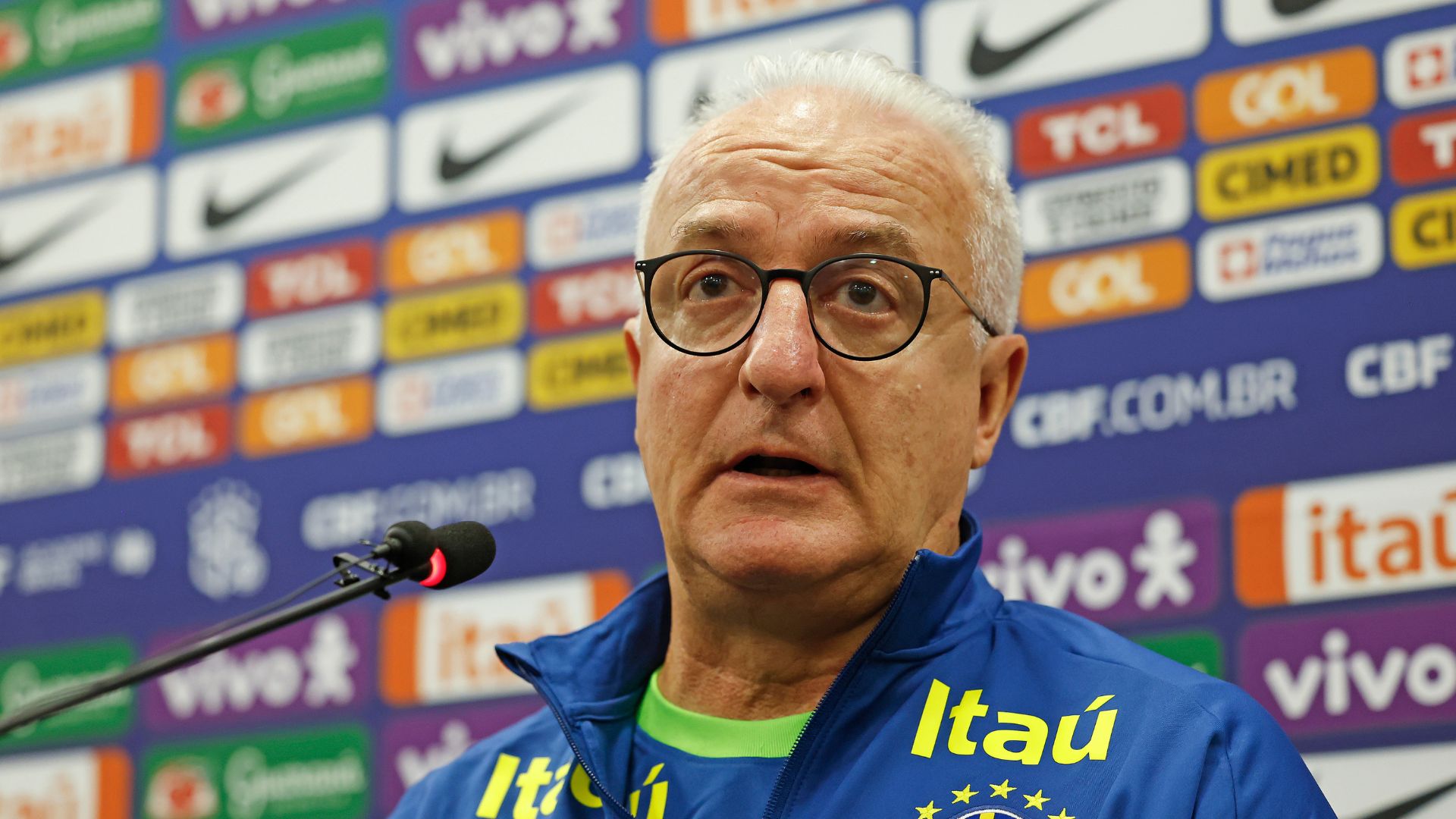 Casagrande aponta “grande erro” da seleção brasileira hoje: “Não pode”