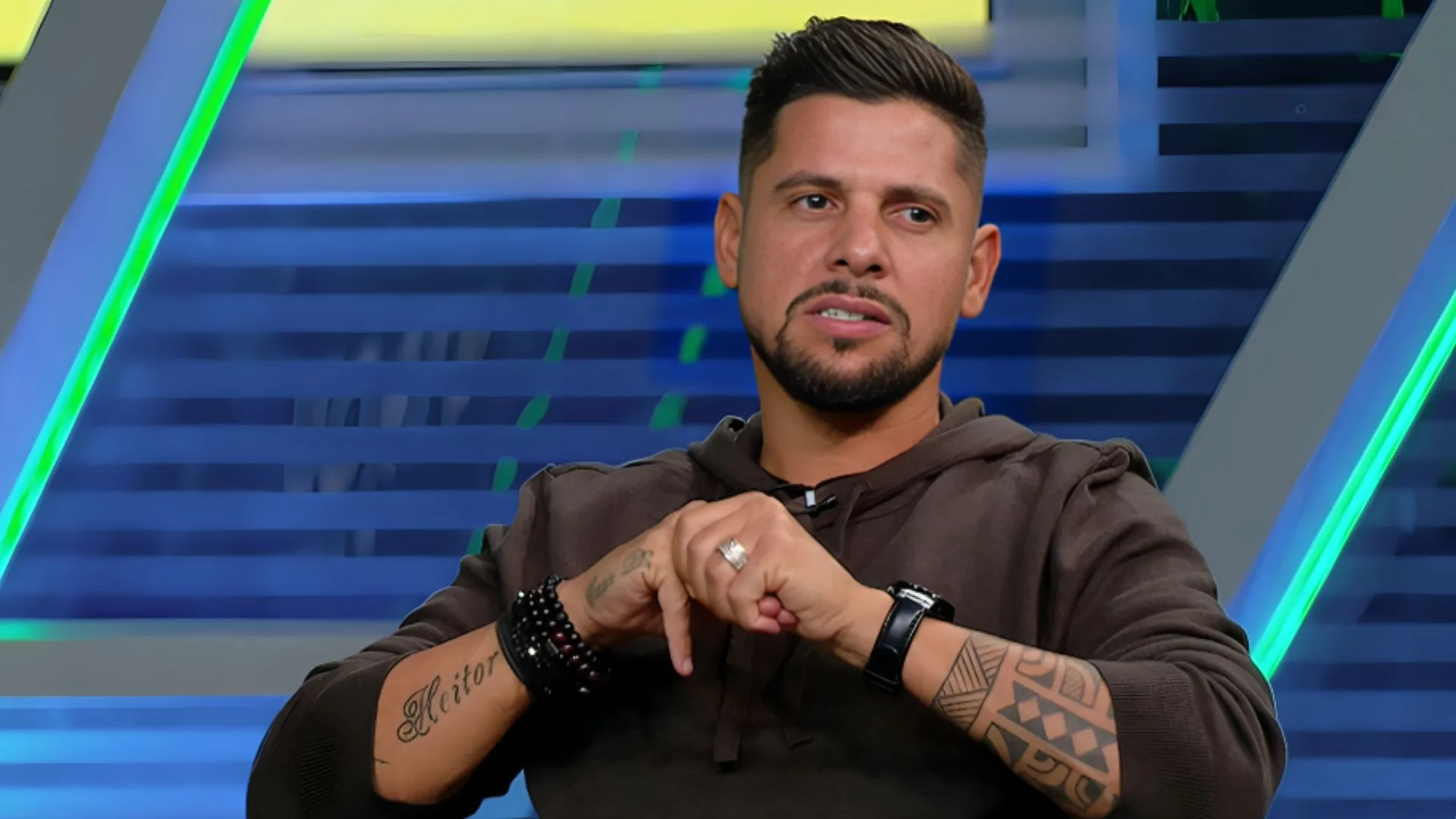 Cicinho indica campeões da Libertadores e Brasileirão: “Aguardem”