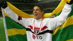 Cicinho elege pior derrota pelo SPFC: “Foi dolorido”