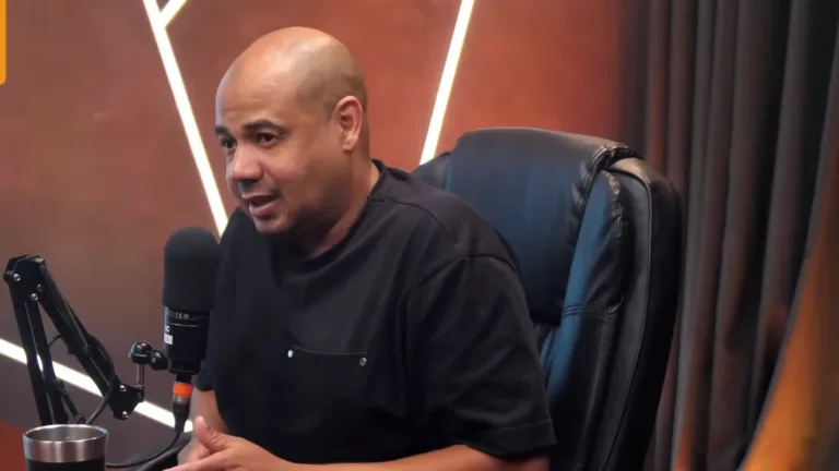 Ex-Corinthians, Gil surpreende e elege melhor treinador que trabalhou: “Disparado”