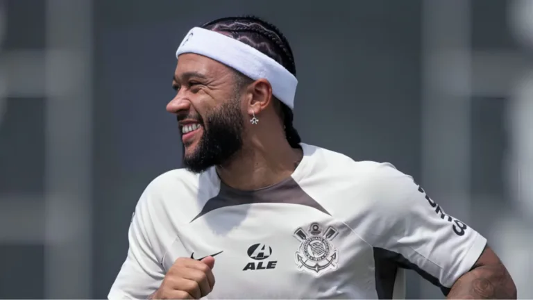 Memphis Depay joga? Veja provável time do Corinthians hoje