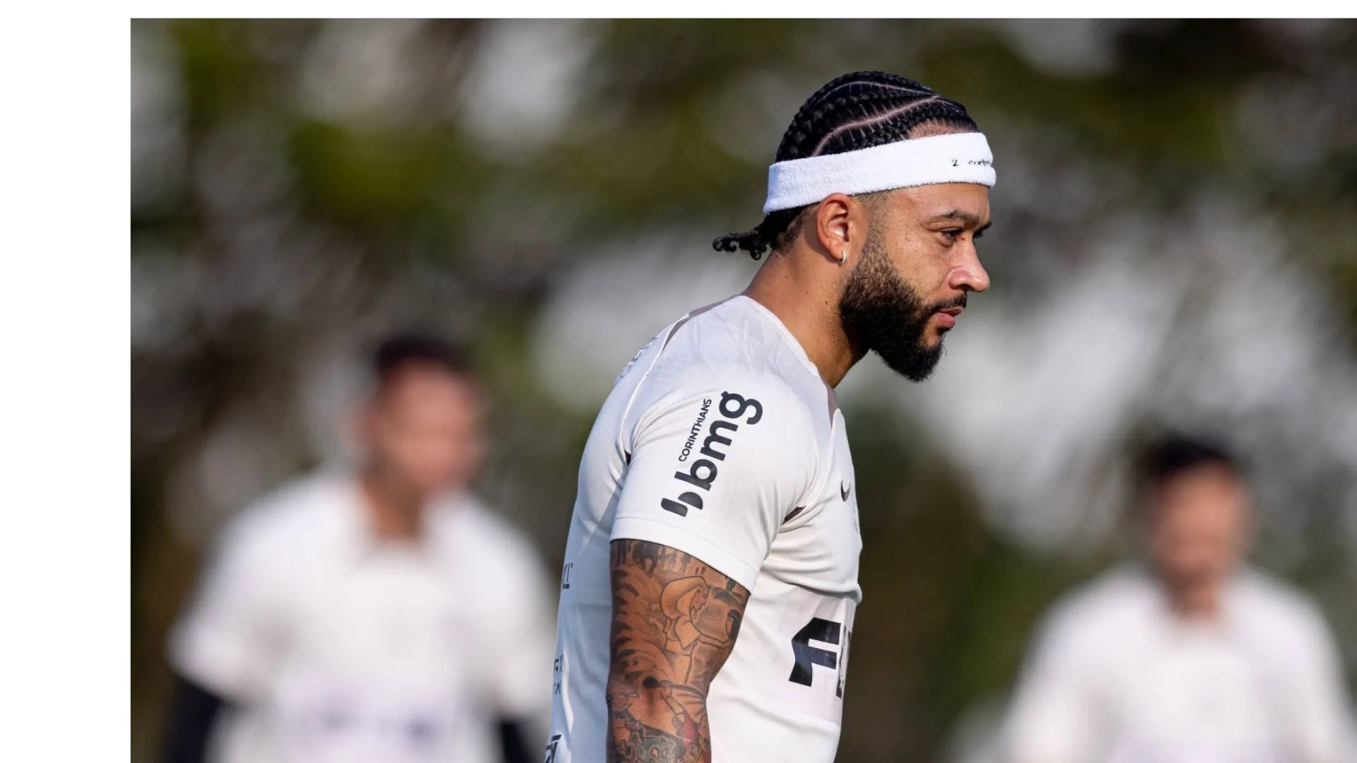 Memphis Depay estreia no Corinthians hoje? Saiba as chances do atacante jogar no Brasileirão