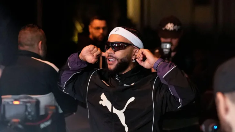 Rivaldo ressalta “coragem” de Memphis Depay ao aceitar proposta do Corinthians