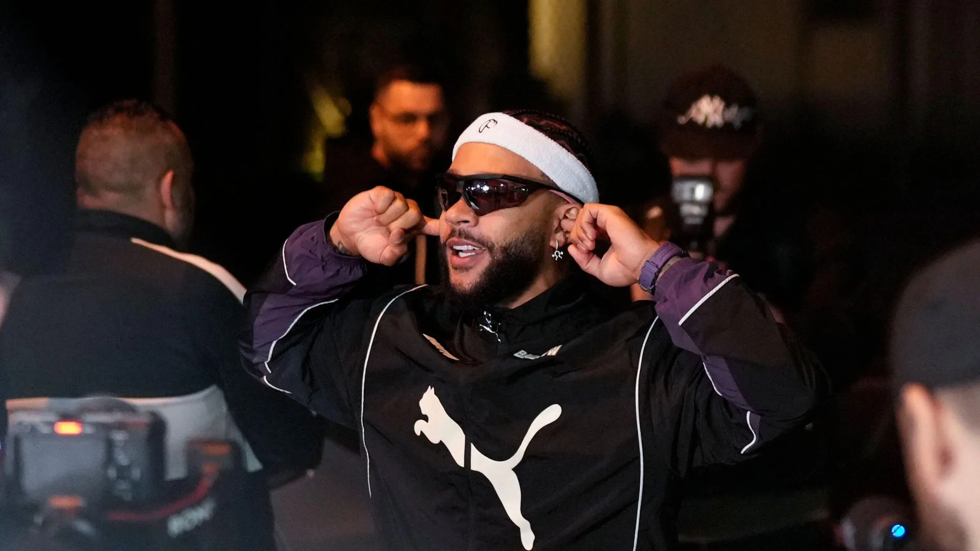 Rivaldo ressalta “coragem” de Memphis Depay ao aceitar proposta do Corinthians