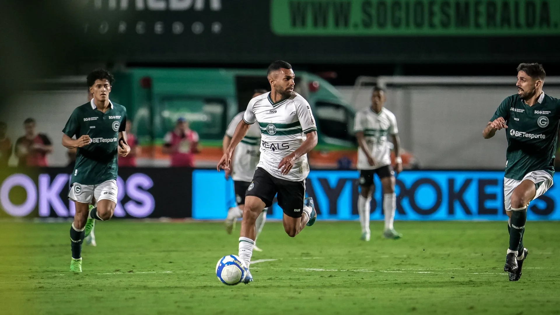 Coritiba x Goiás: onde assistir AO VIVO o Brasileirão Série B