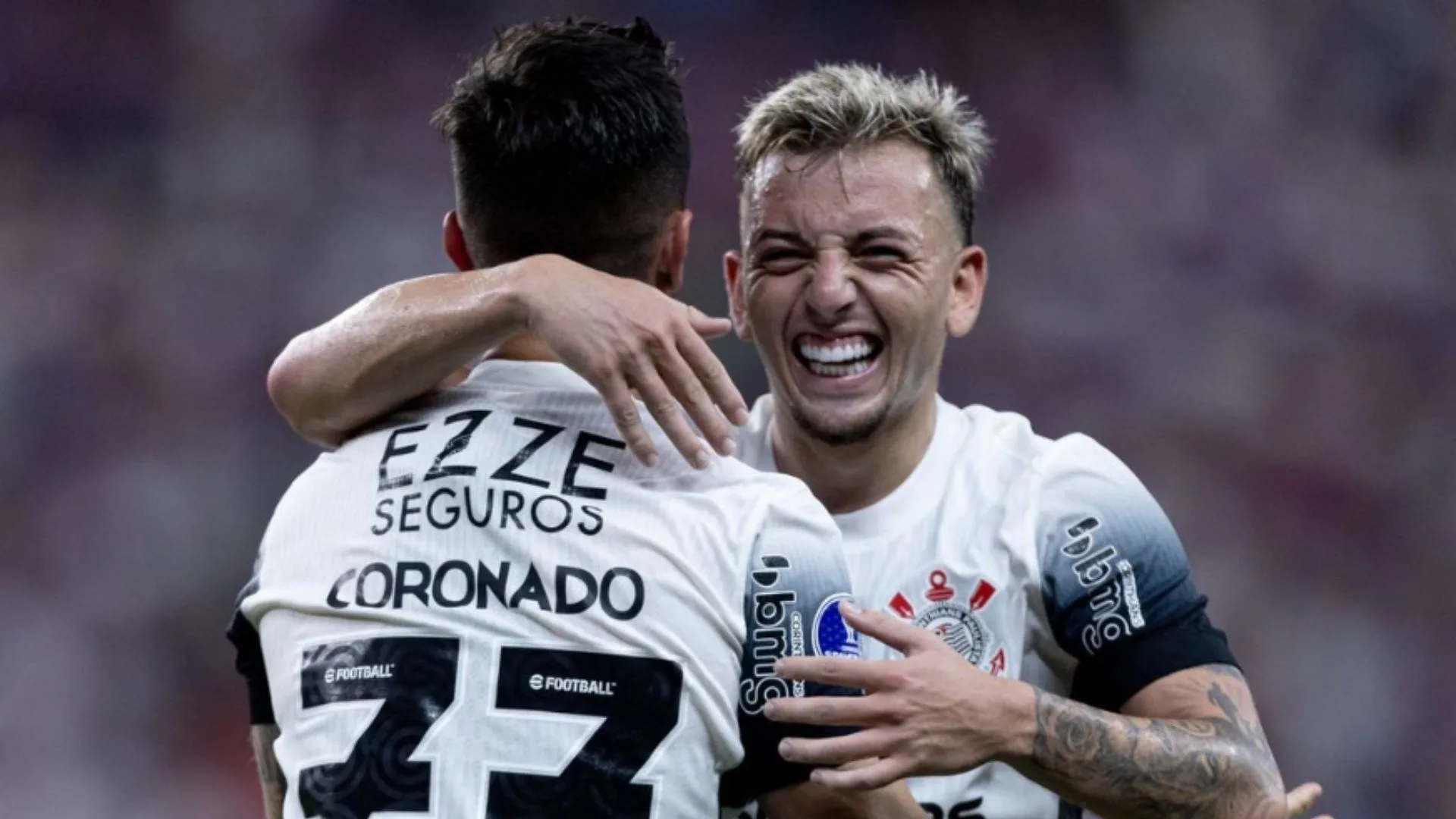 Perrone revela jogador que tem causado euforia no Corinthians