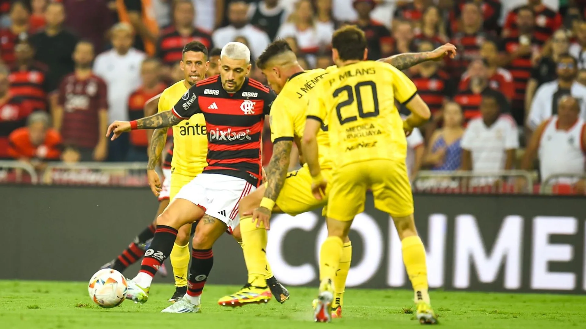Craque Neto impressiona ao definir resultado de Peñarol x Flamengo na Libertadores