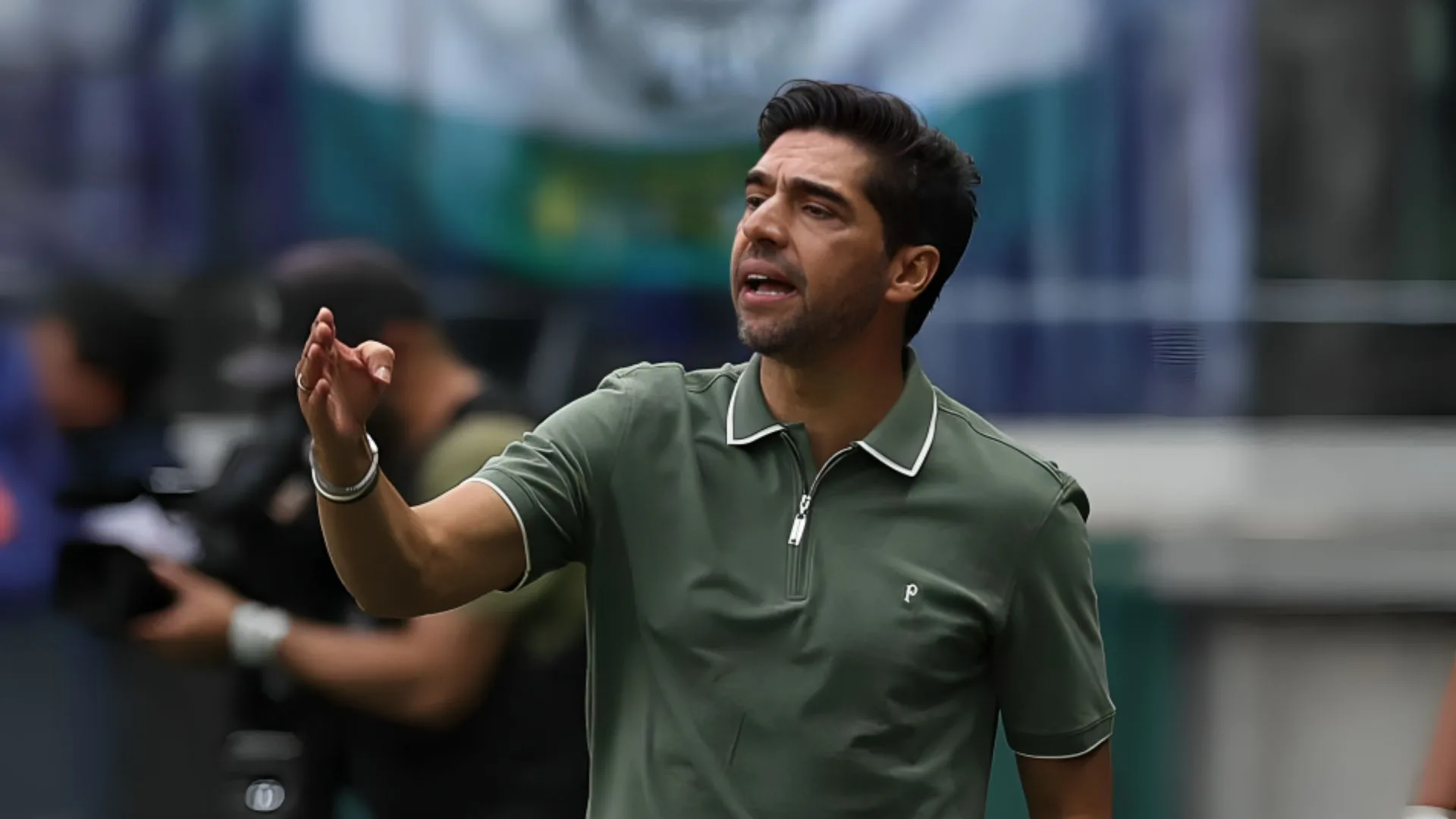 Craque Neto manda recado para Abel Ferreira, do Palmeiras, após polêmica
