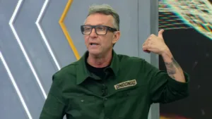 Craque Neto se impressiona com volante do futebol brasileiro: “Sabe jogar”