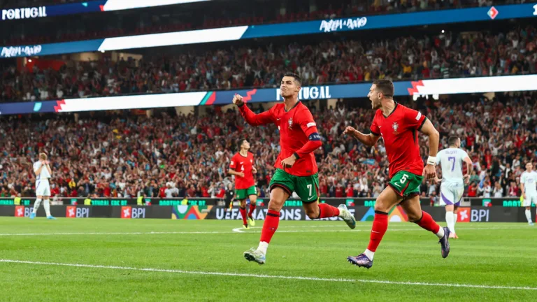 Cristiano Ronaldo marca e garante vitória de Portugal contra a Escócia