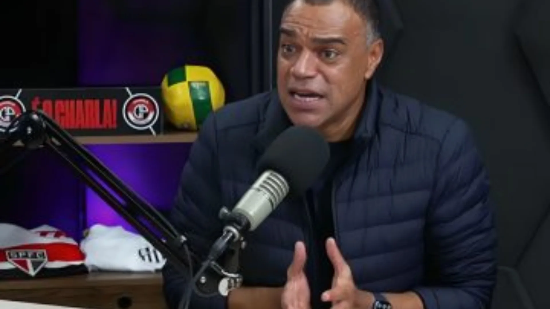 Denílson critica Dorival Júnior, da seleção brasileira, por declaração: “Desnecessário” 