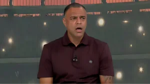 Denílson se surpreende com atacante do Brasileirão: “Um achado”