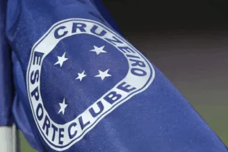 Escudo do Cruzeiro na Toca da Raposa