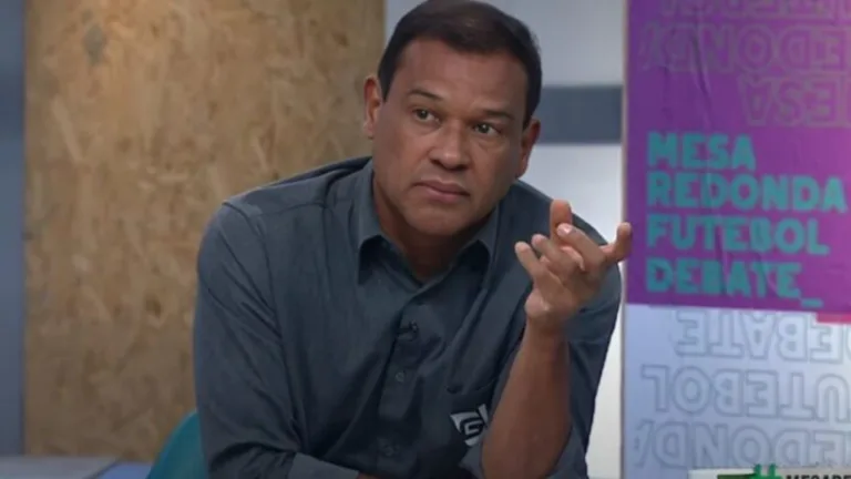 Muller elege técnico “teimoso” do Brasileirão: “Erra muito”