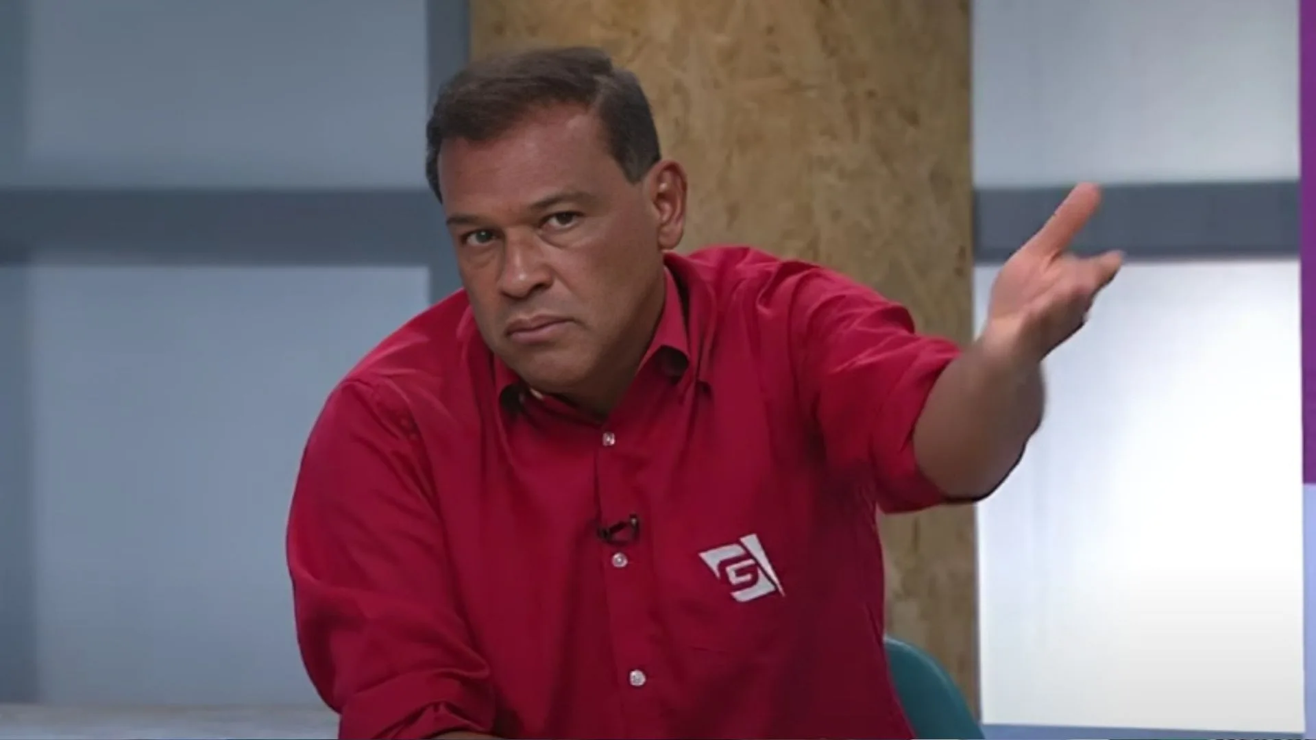 Muller exalta melhor zagueiro do futebol brasileiro: “Perfeição”