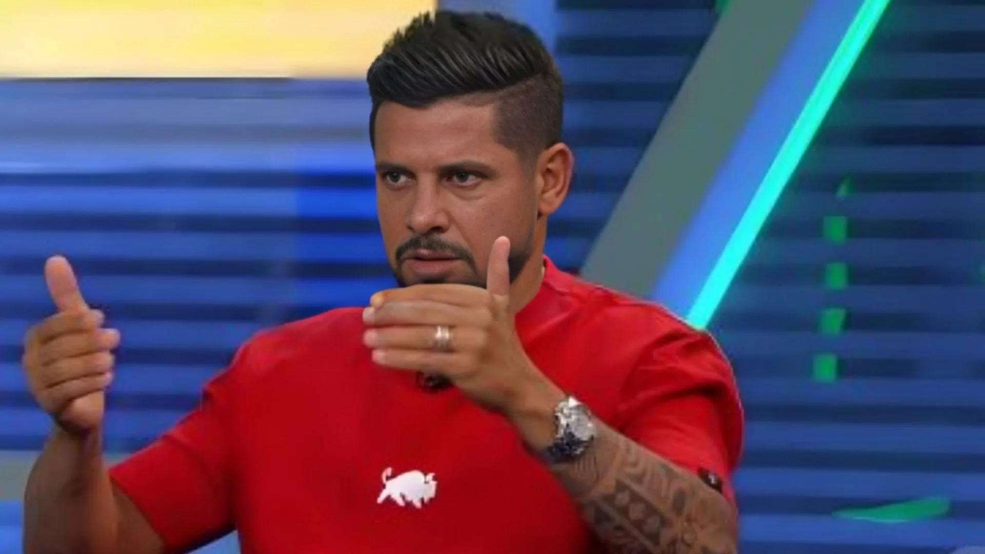 Cicinho prevê “novo James Rodríguez” do futebol brasileiro
