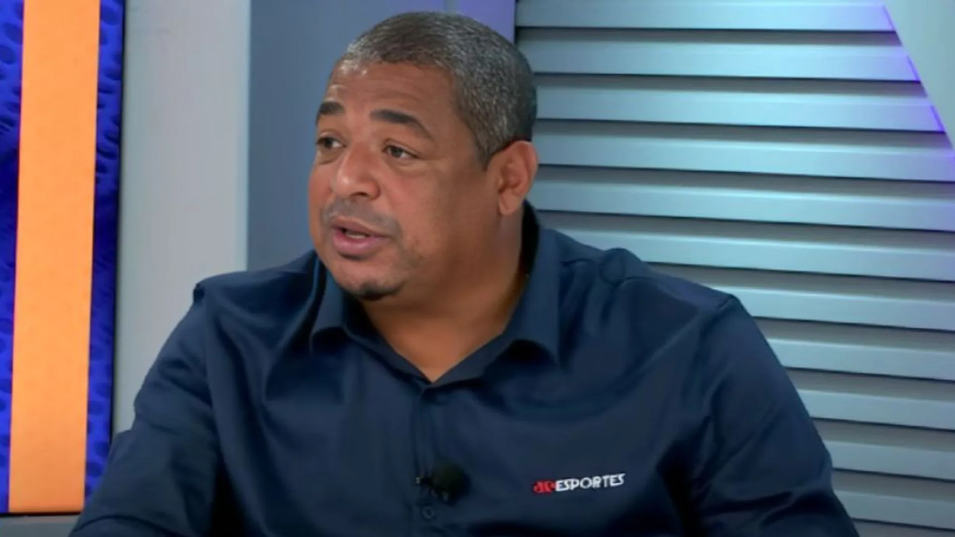 Vampeta crava técnico que “não engole sapo” no Brasil: “Me surpreendeu”