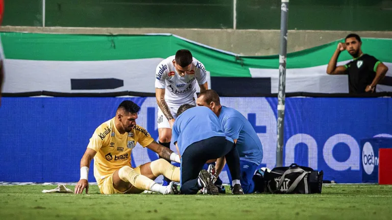 Santos e América-MG voltam a se enfrentar após partida marcada por polêmica no 1° turno; relembre