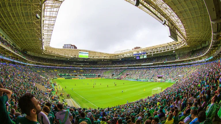 Globo exibe cinco jogos AO VIVO neste domingo (15); veja quais