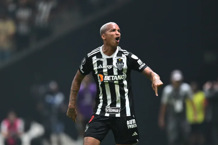 Deyverson é o ‘senhor’ Libertadores? Atlético-MG vê o jogador sair do banco e ‘resolver’ partida contra o Fluminense Deyverson é o ‘senhor’ Libertadores? Atlético-MG vê o jogador sair do banco e ‘resolver’ partida contra o Fluminense