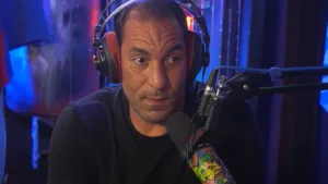 Edmundo aponta time “com a moral baixa” no Brasil e mais fraco para 2025