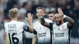 Arnaldo Ribeiro é otimista sobre situação do Corinthians hoje: “Elenco para disputar títulos”