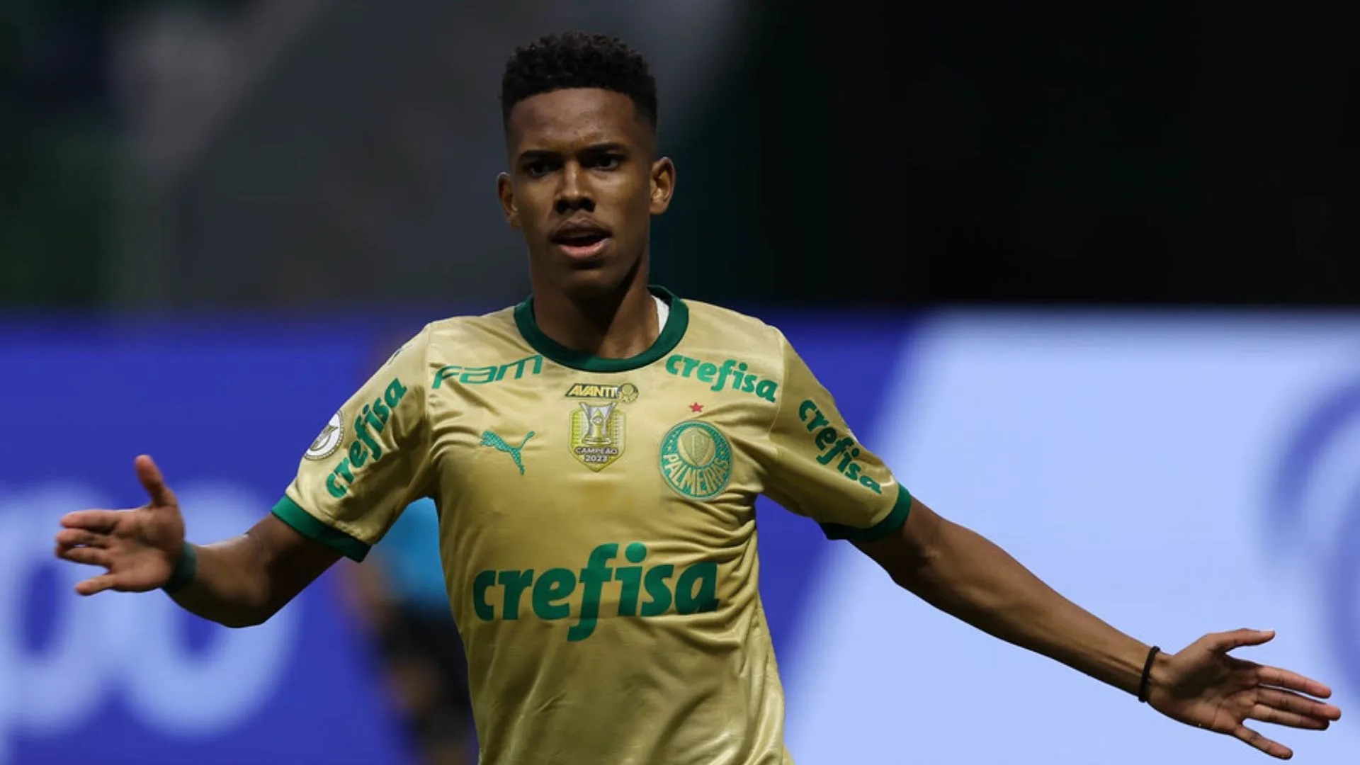 Flavio Prado aponta meia com status de Estêvão, do Palmeiras, no Brasileirão: “Indiscutível”