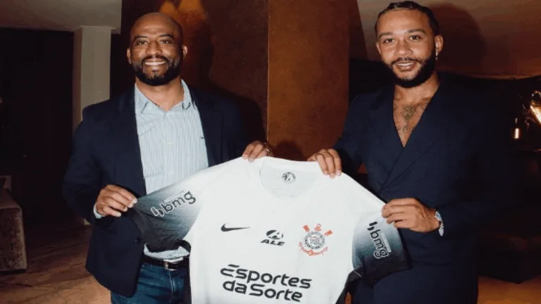 Memphis Depay, do Corinthians, pode usar número de camisa inusitado no clube