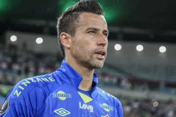 Fábio é elogiado pela web após classificação do Fluminense no Mundial de Clubes: “Nunca deixou o nível cair”